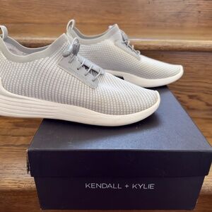 Kendall + Kylie Sneakers Grey 8.5